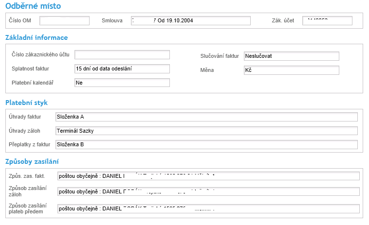 V sekci zákaznický účet naleznete informace o Odběrném místě, Základní informace o zákaznickém účtu, platebním styku a způsobech zasílání.<br />
V části odběrné místo je uvedeno číslo OM, číslo smlouvy a datum uzavření aktuální smlouvy. Dále je zde uvedeno číslo zákaznického účtu.<br />
V části základní informace naleznete číslo zákaznické účtu, nastavení splatnosti faktur, nastavení slučitelnosti faktur a měna, ve které jsou faktury vystavovány. <br />
V části platební styk naleznete informace o způsobu úhrad vyúčtovaných faktur, záloh a o způsobu vracení přeplatků.<br />
V části Způsoby zasílání naleznete informace o způsobu zasílání faktur, záloh a ostatních typů dokumentů.